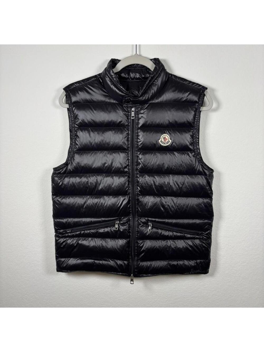 Moncler Mens Gui Down Puffer Vest Size 1 Small Black Apres Ski Luxury EUC